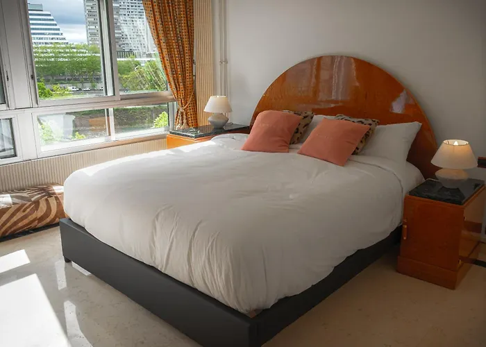 Les Amoureux De Paris