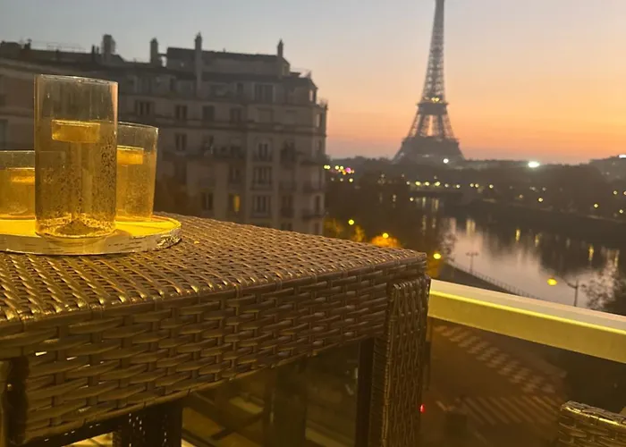 Les Amoureux De Paris