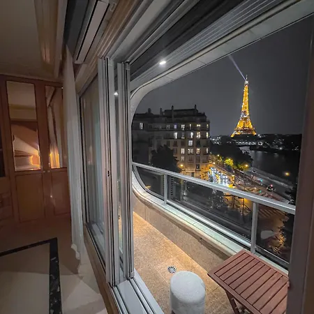 Les Amoureux De La Tour Eiffel Guest house Paris