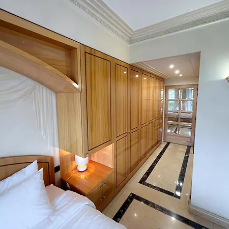 Les Amoureux De La Tour Eiffel Guest house *