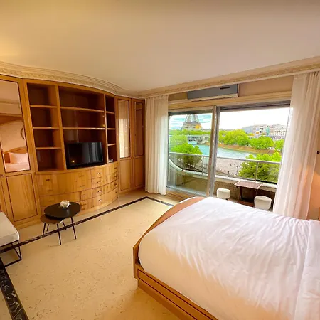 Guest house Les Amoureux De La Tour Eiffel *