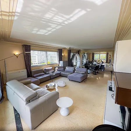 Guest house Les Amoureux De La Tour Eiffel *