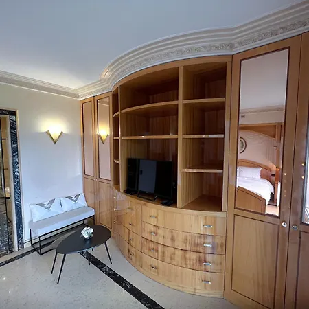 Les Amoureux De La Tour Eiffel Guest house